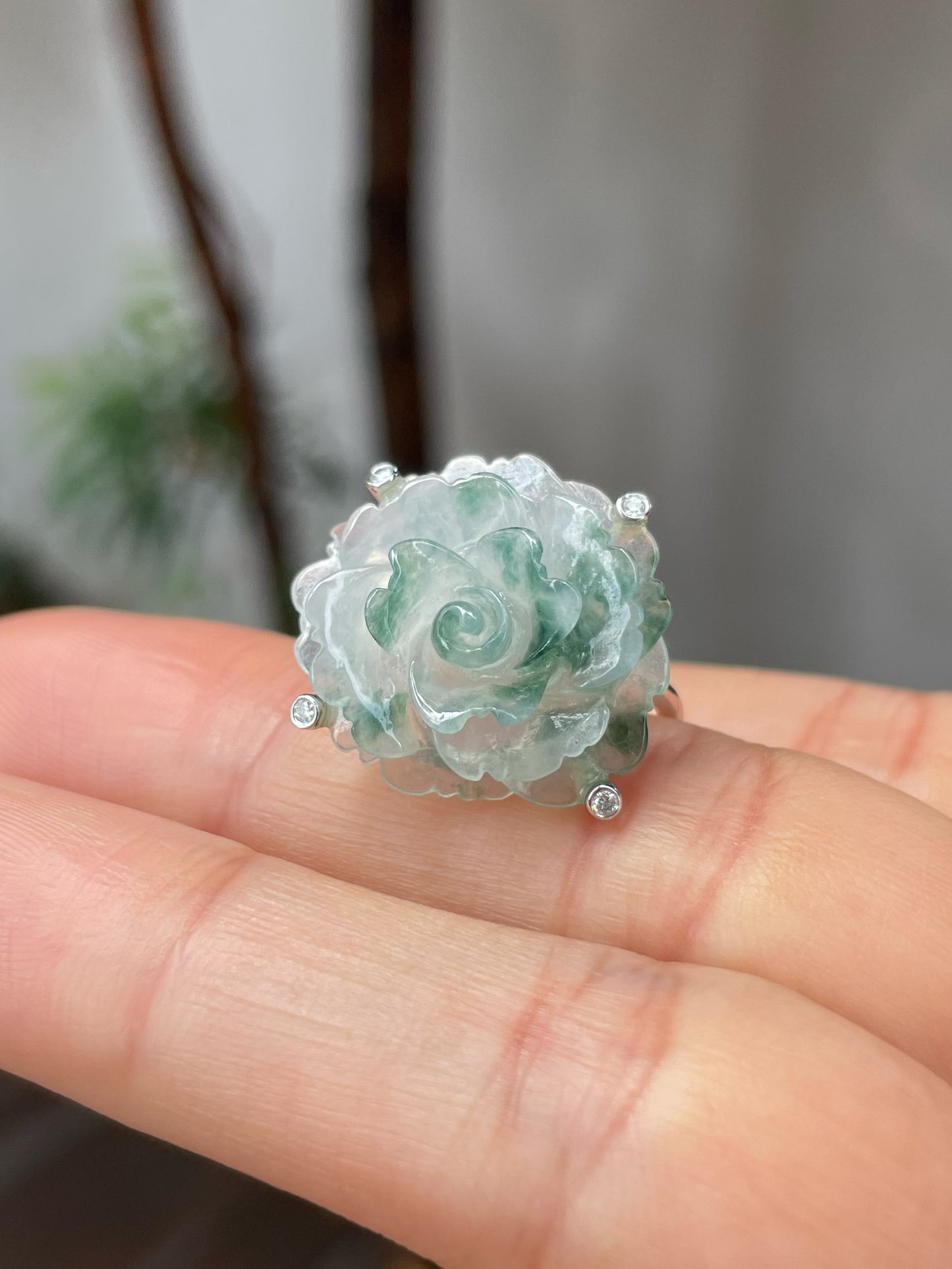 Icy Bluish Flower Jade Ring - Rose (NJR223)