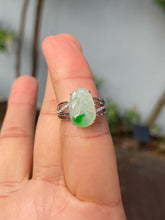 Load image into Gallery viewer, White With Green Jadeite Ring - Leaf Carving 叶子 (NJR251)
