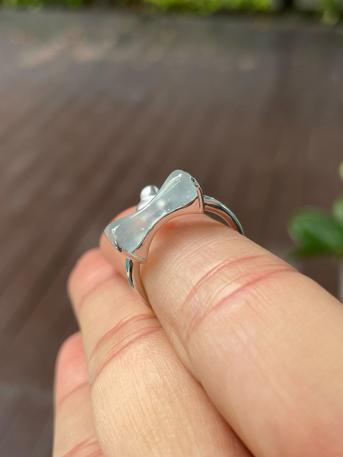 Icy Jade Ring - Dog Bone (NJR301)