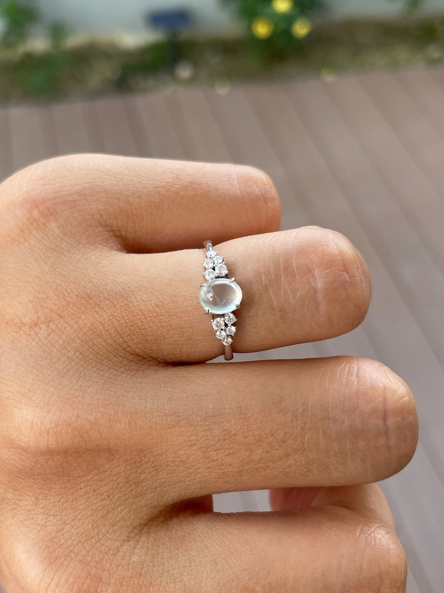 Glassy Cabochon Jade Ring (NJR372)