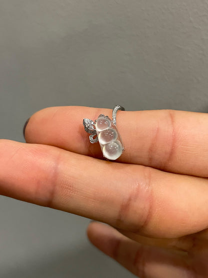 Glassy Jadeite Ring - Peapod (NJR380)