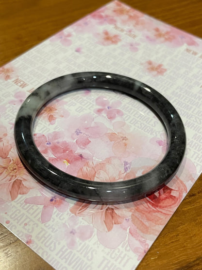 Black Jadeite Bangle | 53mm (NJBA010)