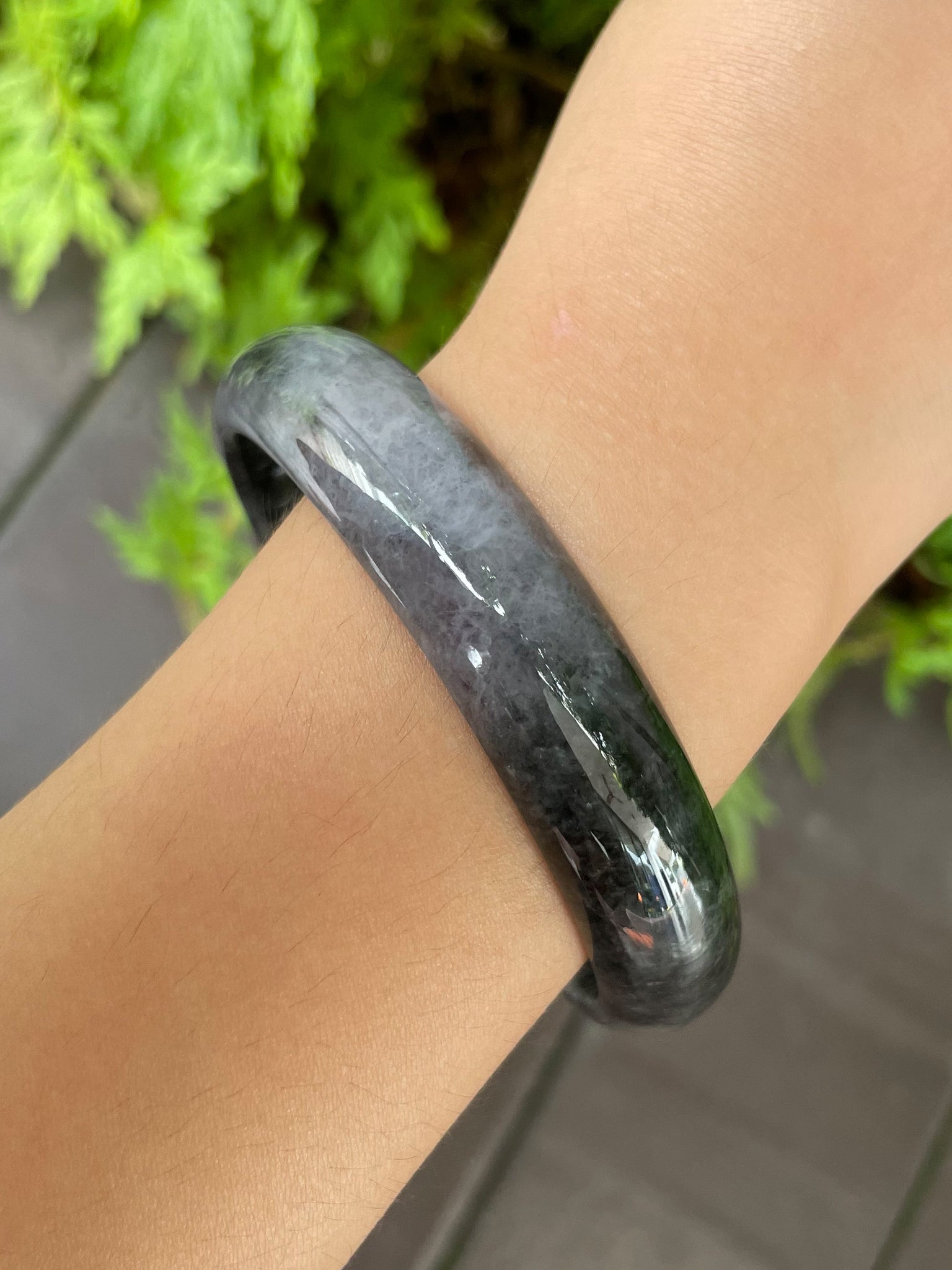 Black jade bangle deals bracelet