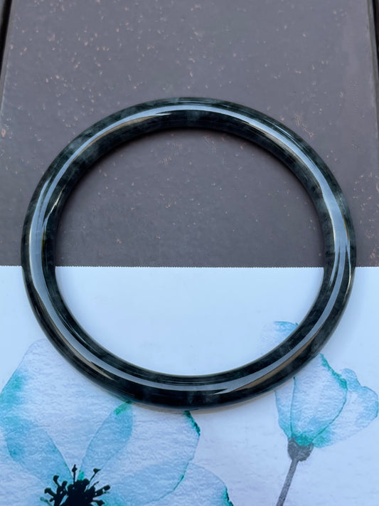 Black Jade Bangle | 57mm (NJBA059)