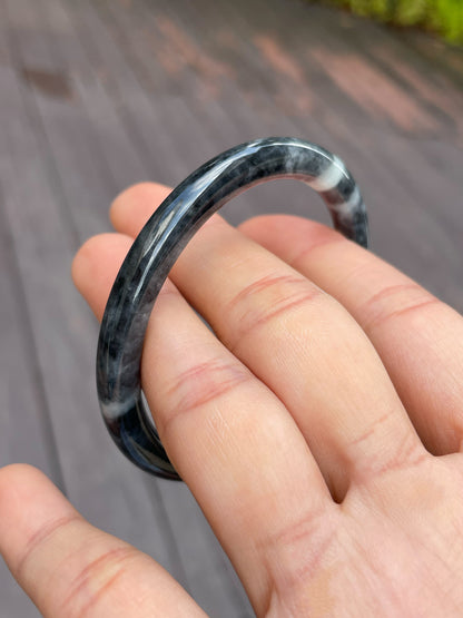 Black Jade Bangle | 54mm (NJBA068)