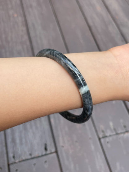 Black Jade Bangle | 54mm (NJBA068)