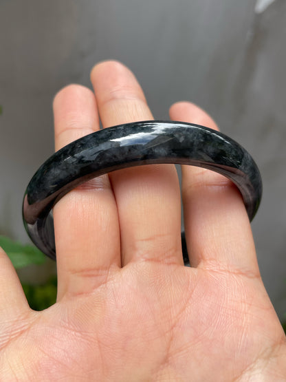 Black Jade Bangle | 62mm (NJBA081)