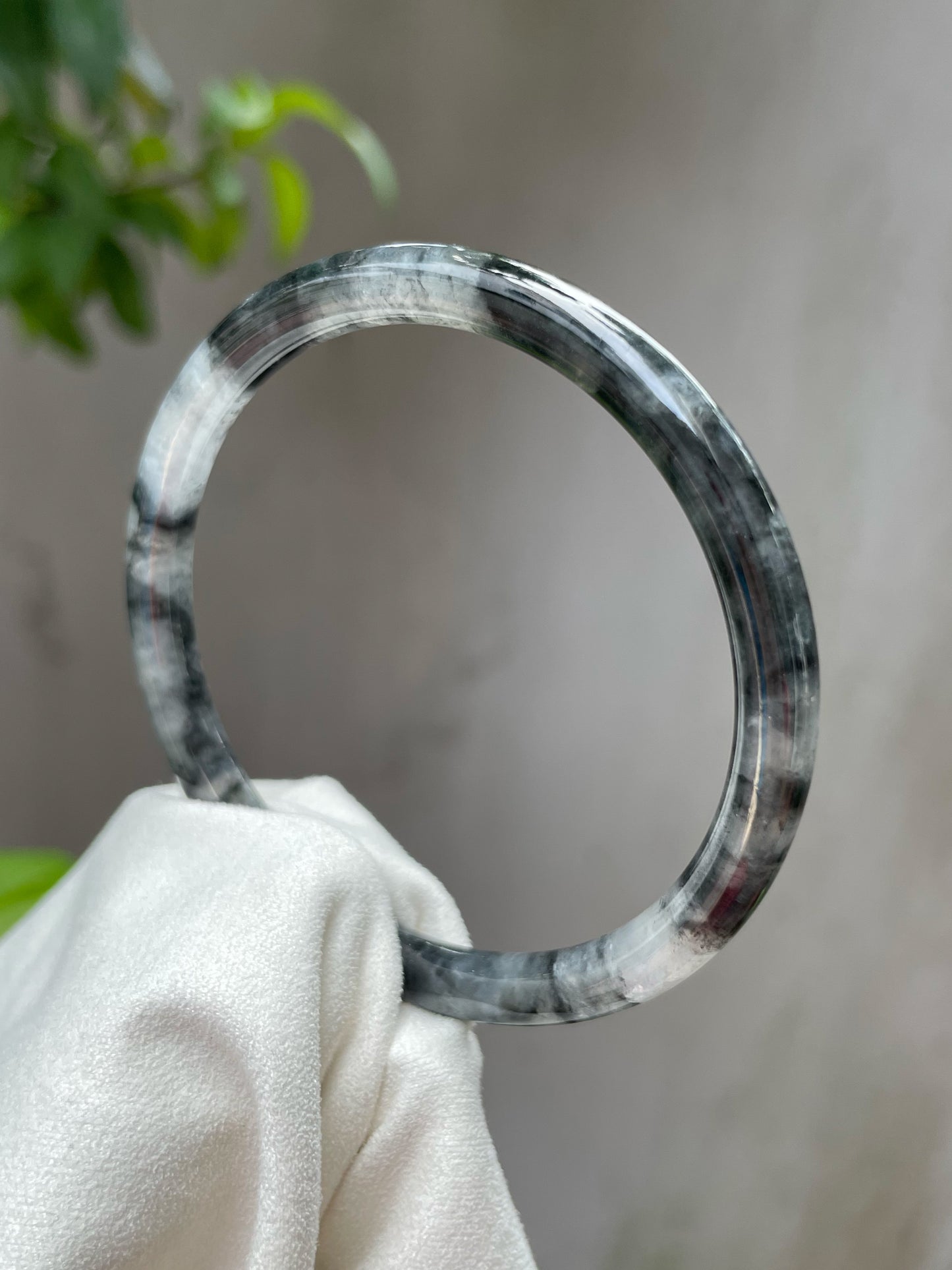 Icy Black Jade Bangle | 54mm (NJBA088)