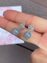 Load image into Gallery viewer, Lavender Beads Jadeite Earrings (NJE012)
