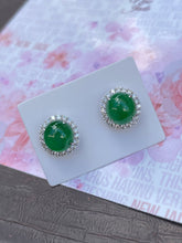 Load image into Gallery viewer, Green Cabochon Jadeite Earrings (NJE013)
