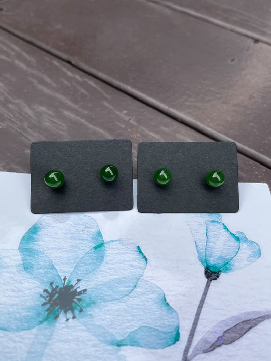 Green Nephrite Stud Earrings (NJE043)