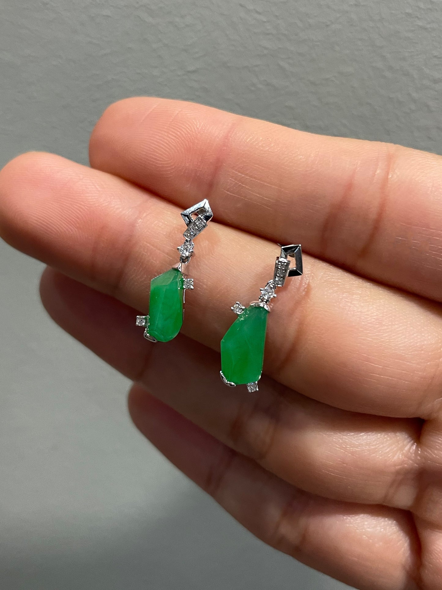 Green Jade Dangling Earrings (NJE062)