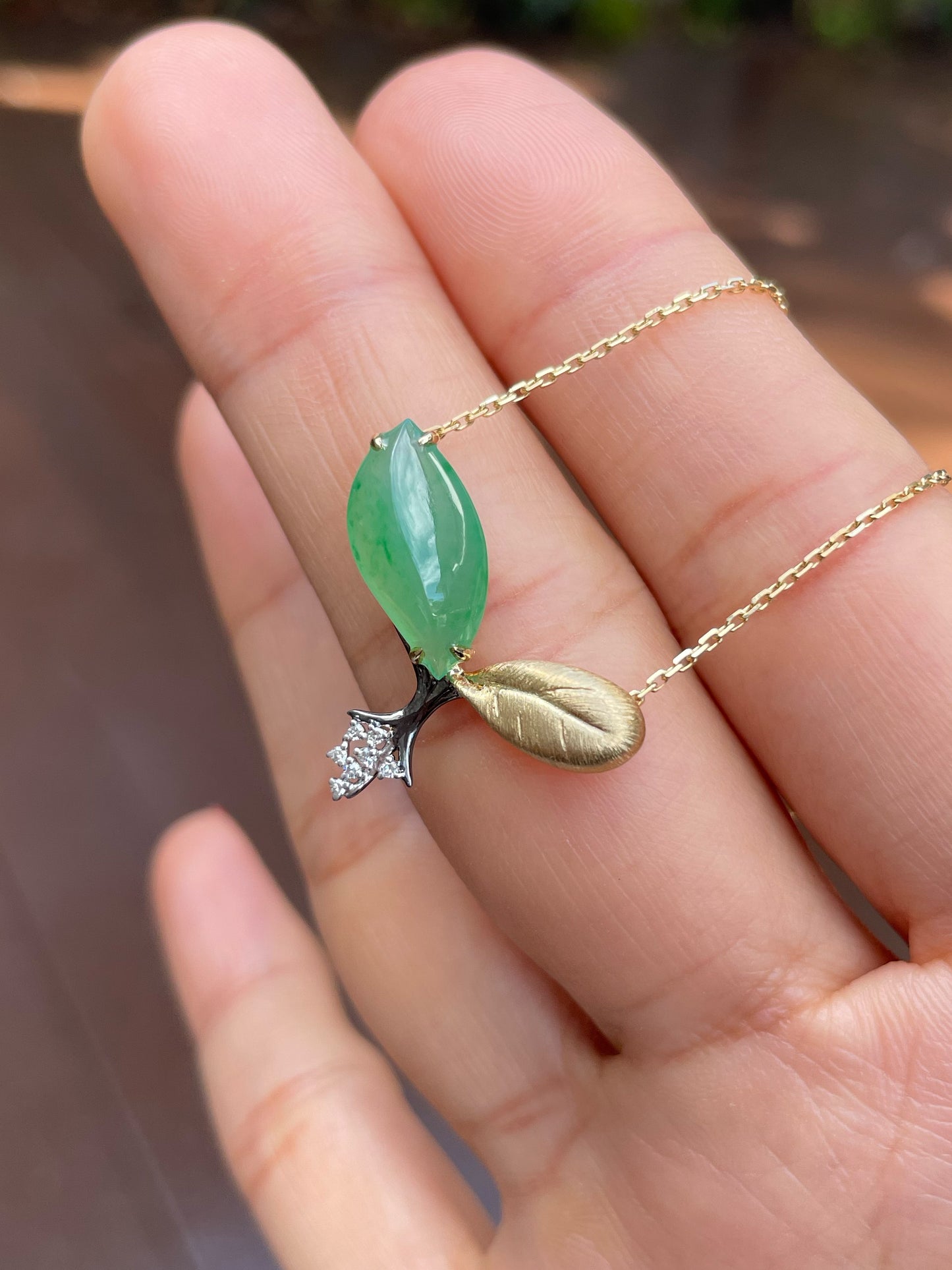 Icy Green Jade Pendant with Necklace (NJN020)