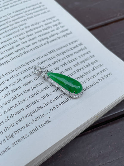 Green Jadeite Pendant (NJP003)