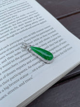 Load image into Gallery viewer, Green Jadeite Pendant (NJP003)
