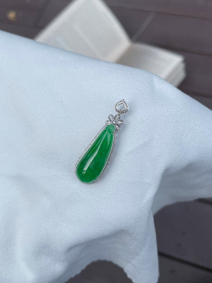 Green Jadeite Pendant (NJP003)