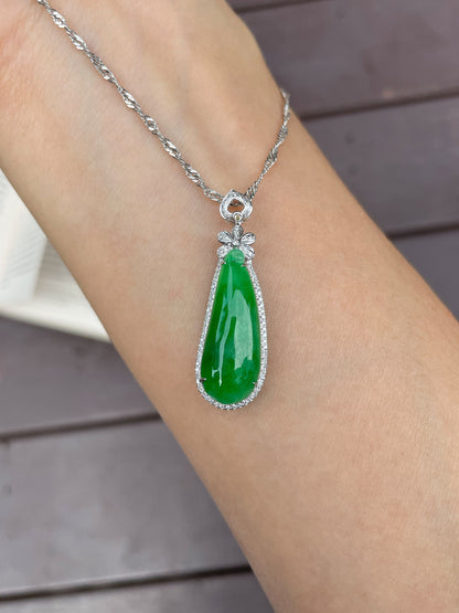 Green Jadeite Pendant (NJP003)