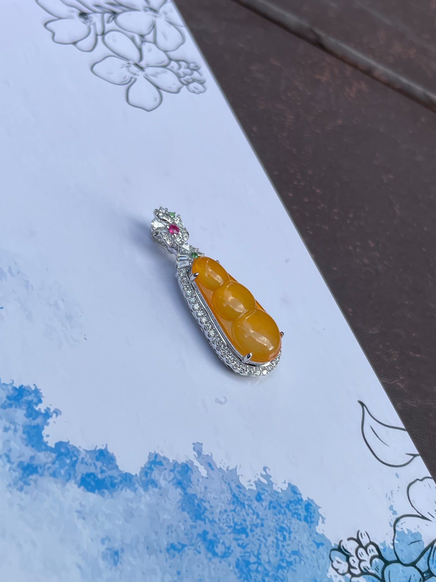 Orangy Yellow Jade Pendant -  Pea Pod Carving (NJP018)