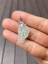 Load image into Gallery viewer, Icy Jade Pendant - Crab Claw (NJP041)
