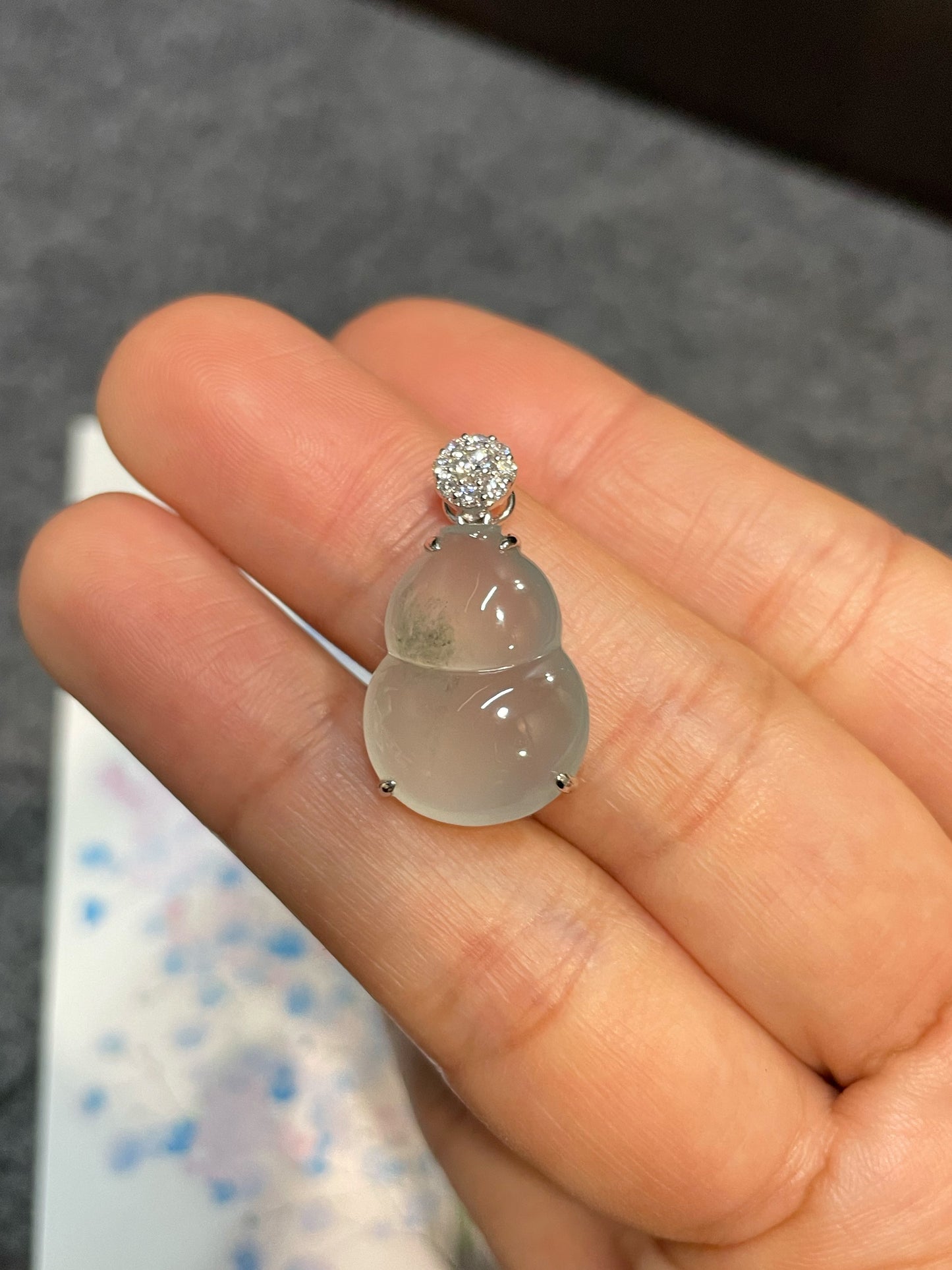 Icy Jadeite Pendant - Hu Lu (NJP053)