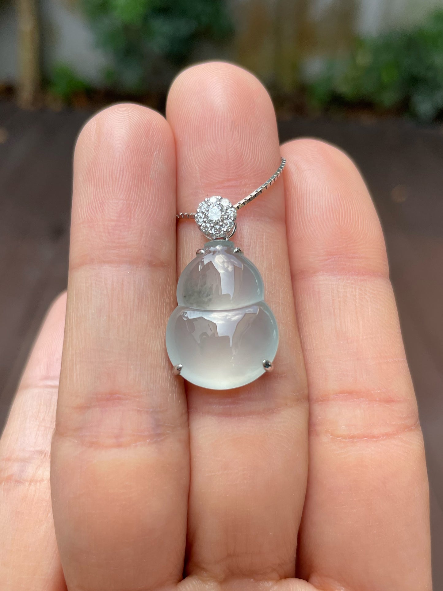 Icy Jadeite Pendant - Hu Lu (NJP053)