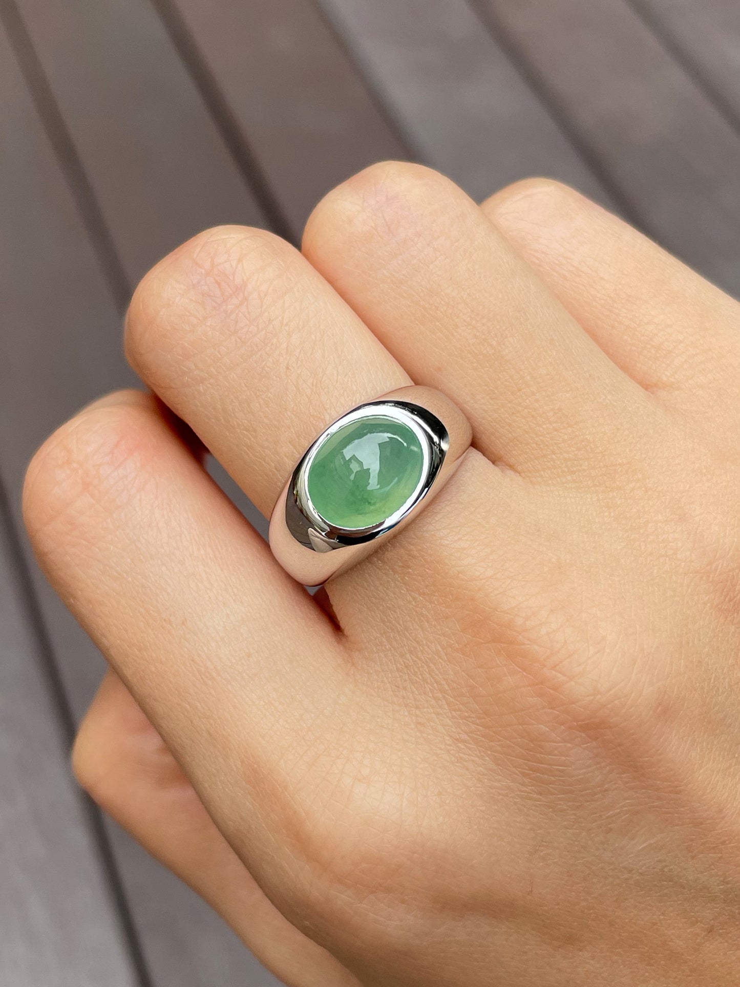 Light Green Jade Cabochon Ring (NJR038)