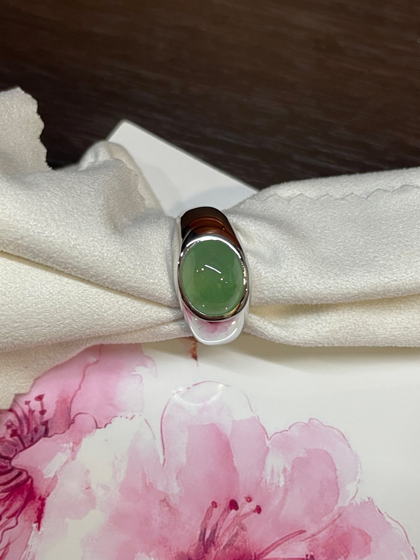 Light Green Jade Cabochon Ring (NJR038)