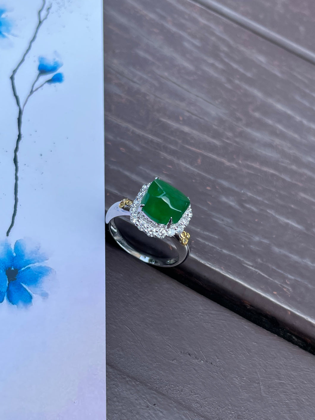 Green Jade Ring - Irregular Cutting (NJR045)