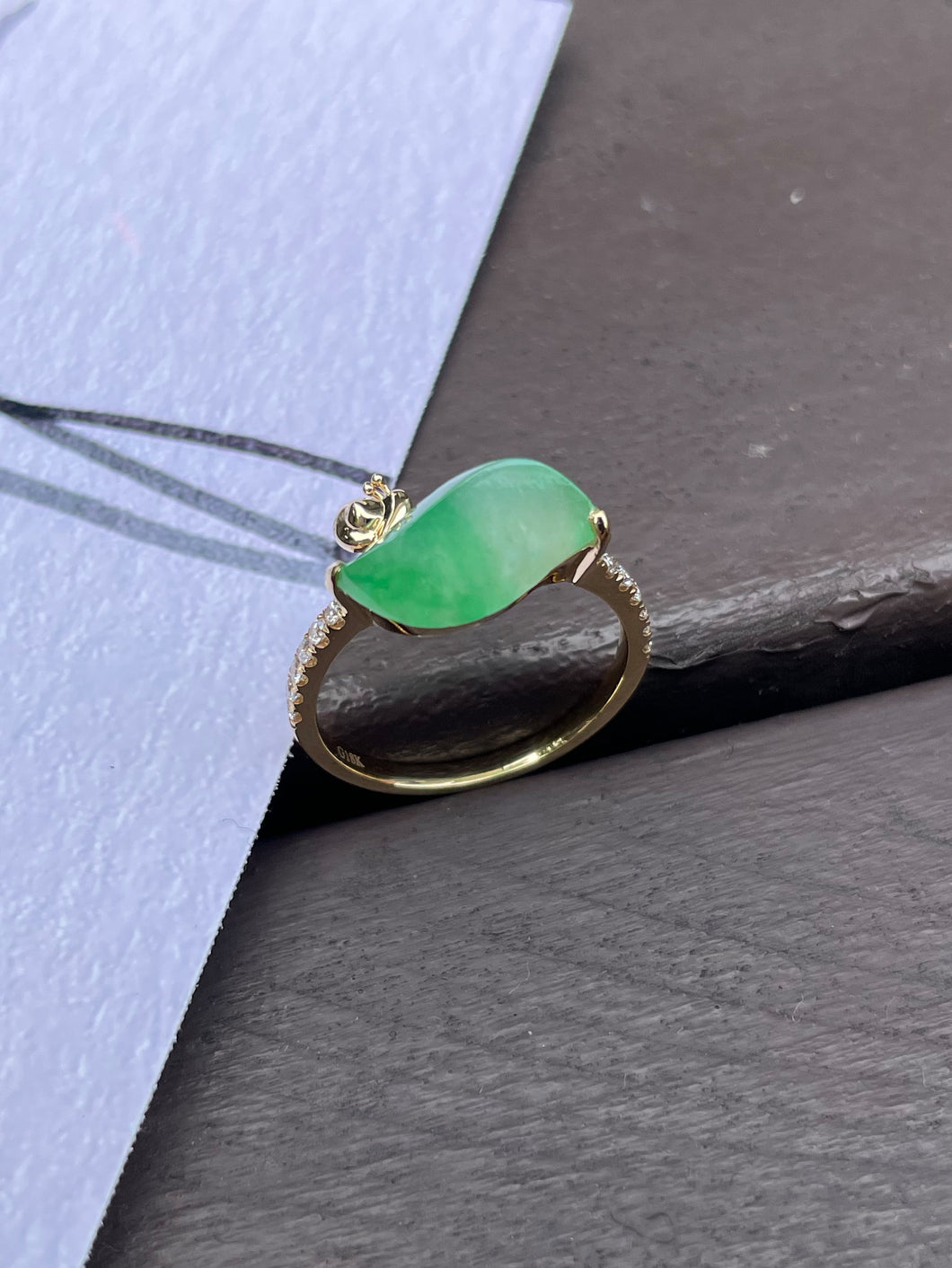 Light Green Jade Ring - Snail (NJR048)