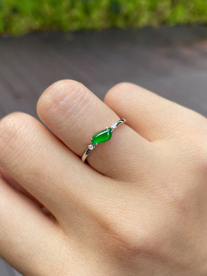 Green Jadeite Ring (NJR061)