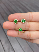 Load image into Gallery viewer, Green Jadeite Safety Coin Ring &amp; Earrings - 平安扣 (NJS006)
