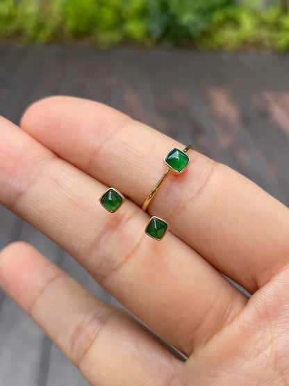 Green Sugarloaf Jadeite Ring & Earrings (NJS007)